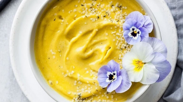 Golden Smoothie Bowl