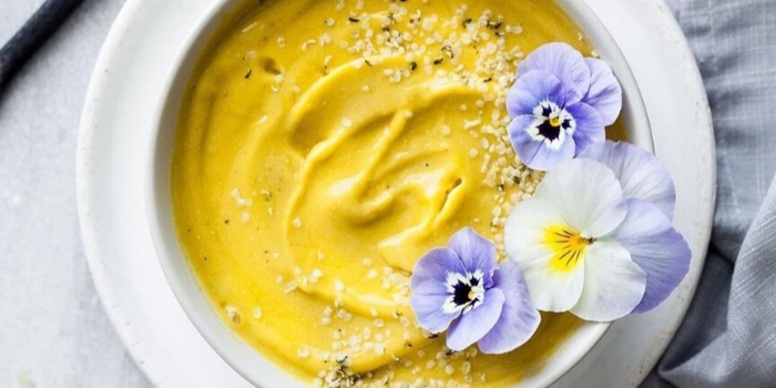 Golden Smoothie Bowl