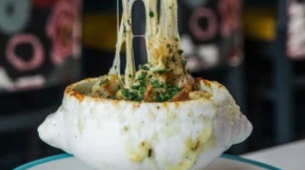 French Onion Soup (Vegetarian)
